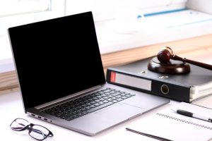 How to Determine When You Should Hire a Remote Contract Attorney